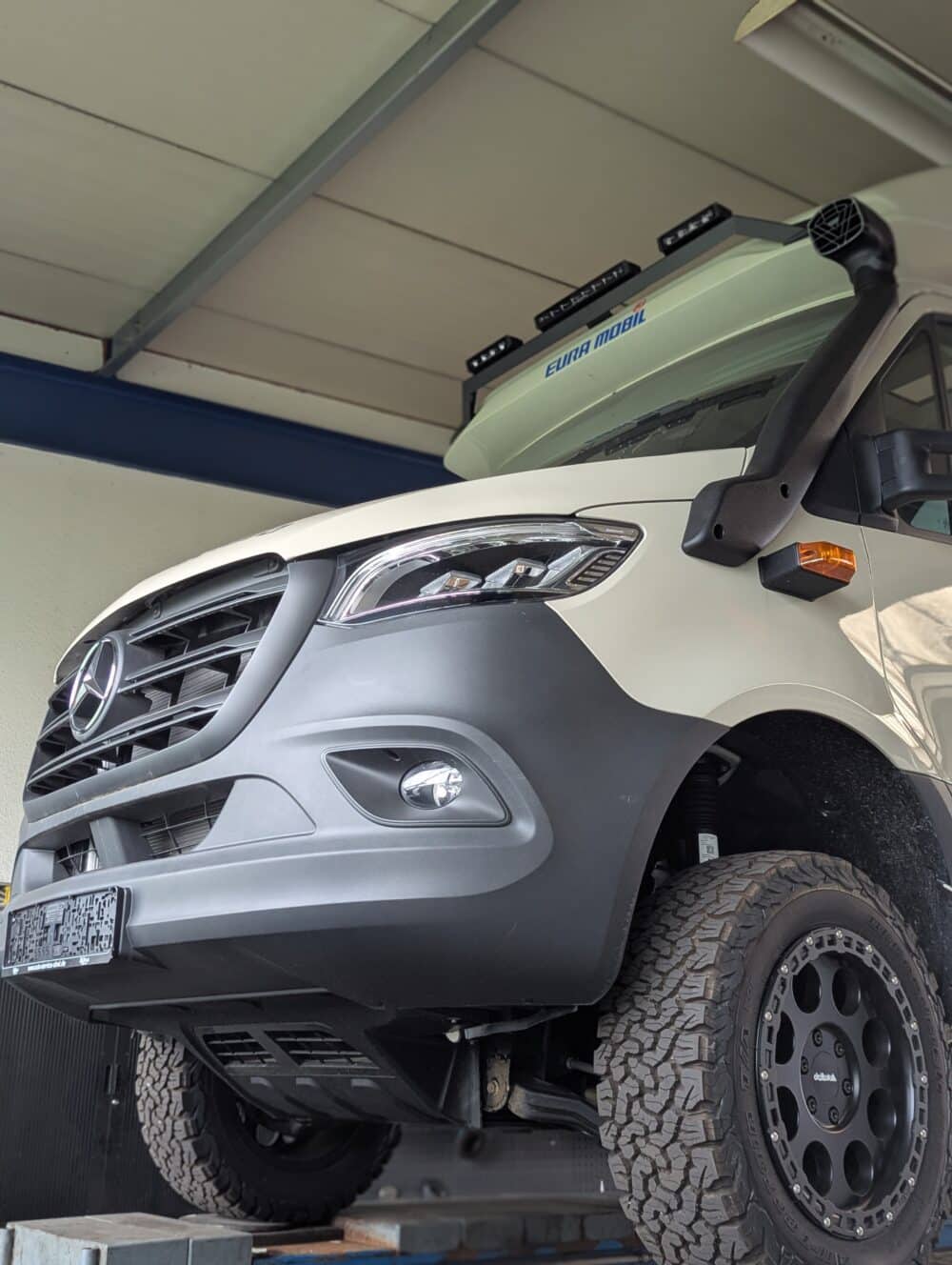 Bravo Snorkel für Mercedes Sprinter W906 & VW Crafter (2006–2018) – Zertifiziertes Offroad-Schnorchel-Kit – Bild 3